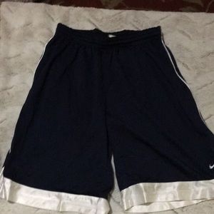 Juniors nike b-ball shorts